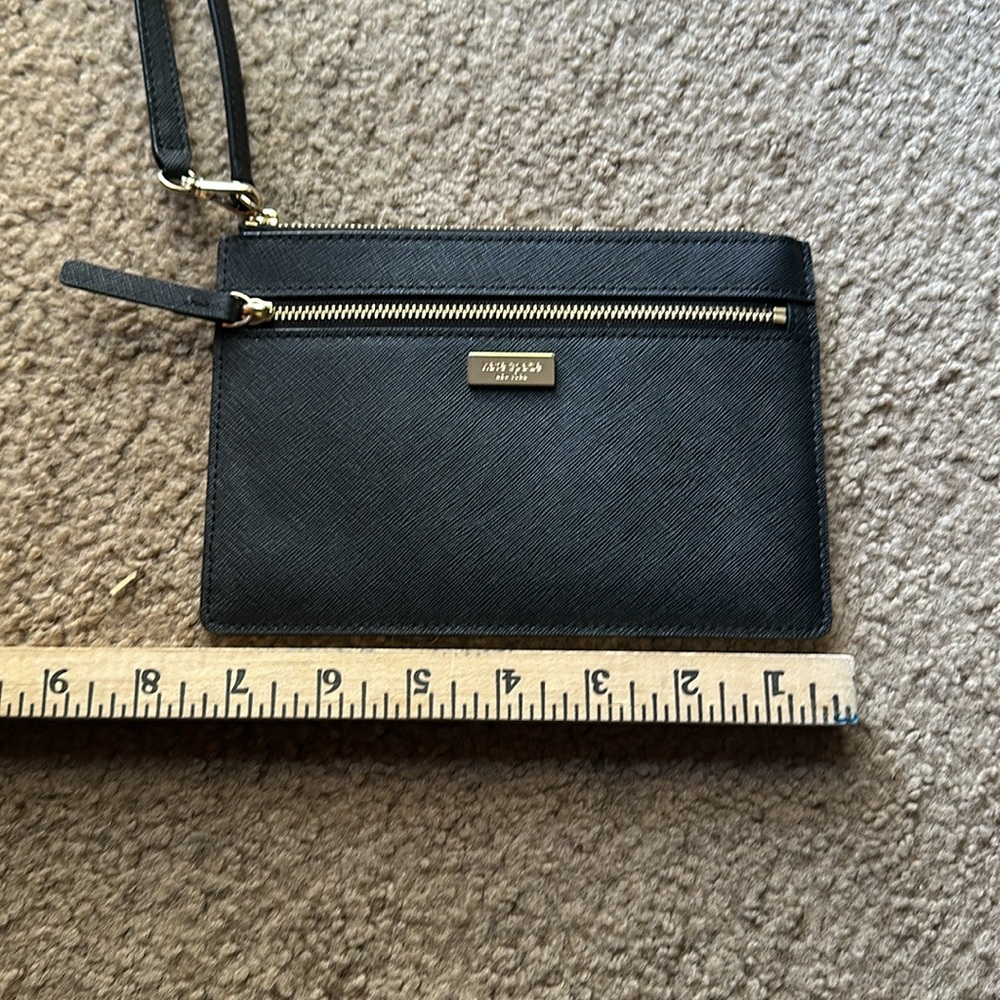 Flat Kate Spade wristlet - Picture 3 of 5
